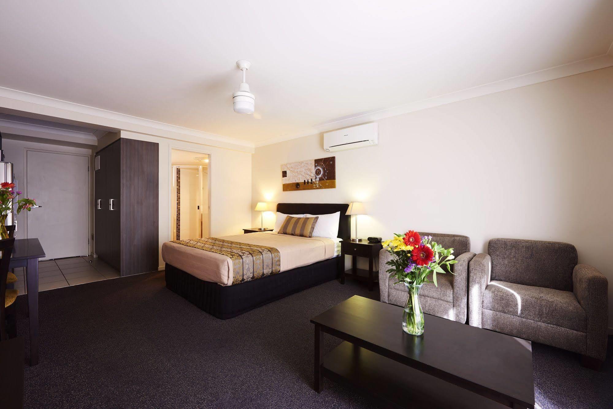 Blackwater Hotel Motel Екстериор снимка