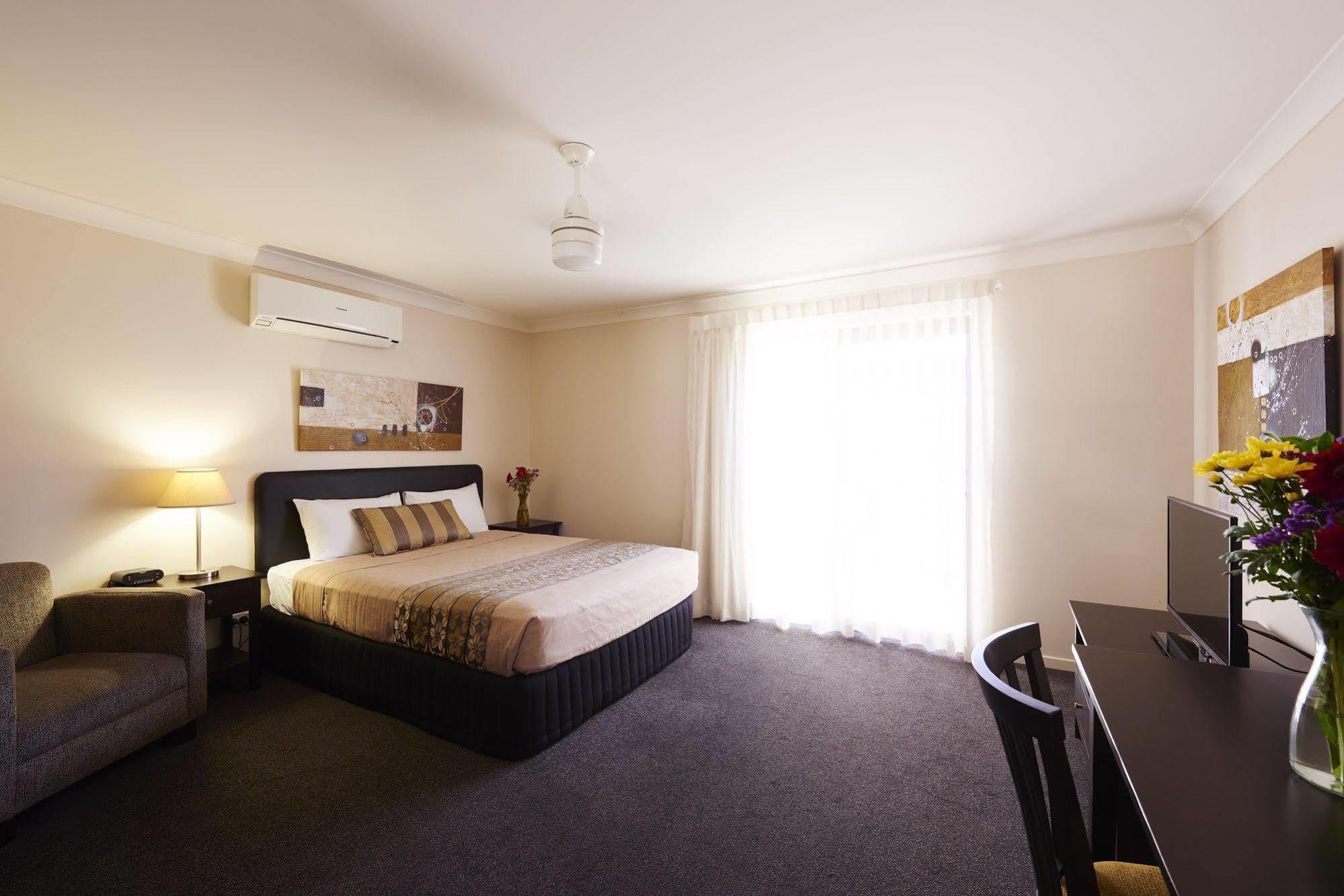 Blackwater Hotel Motel Екстериор снимка