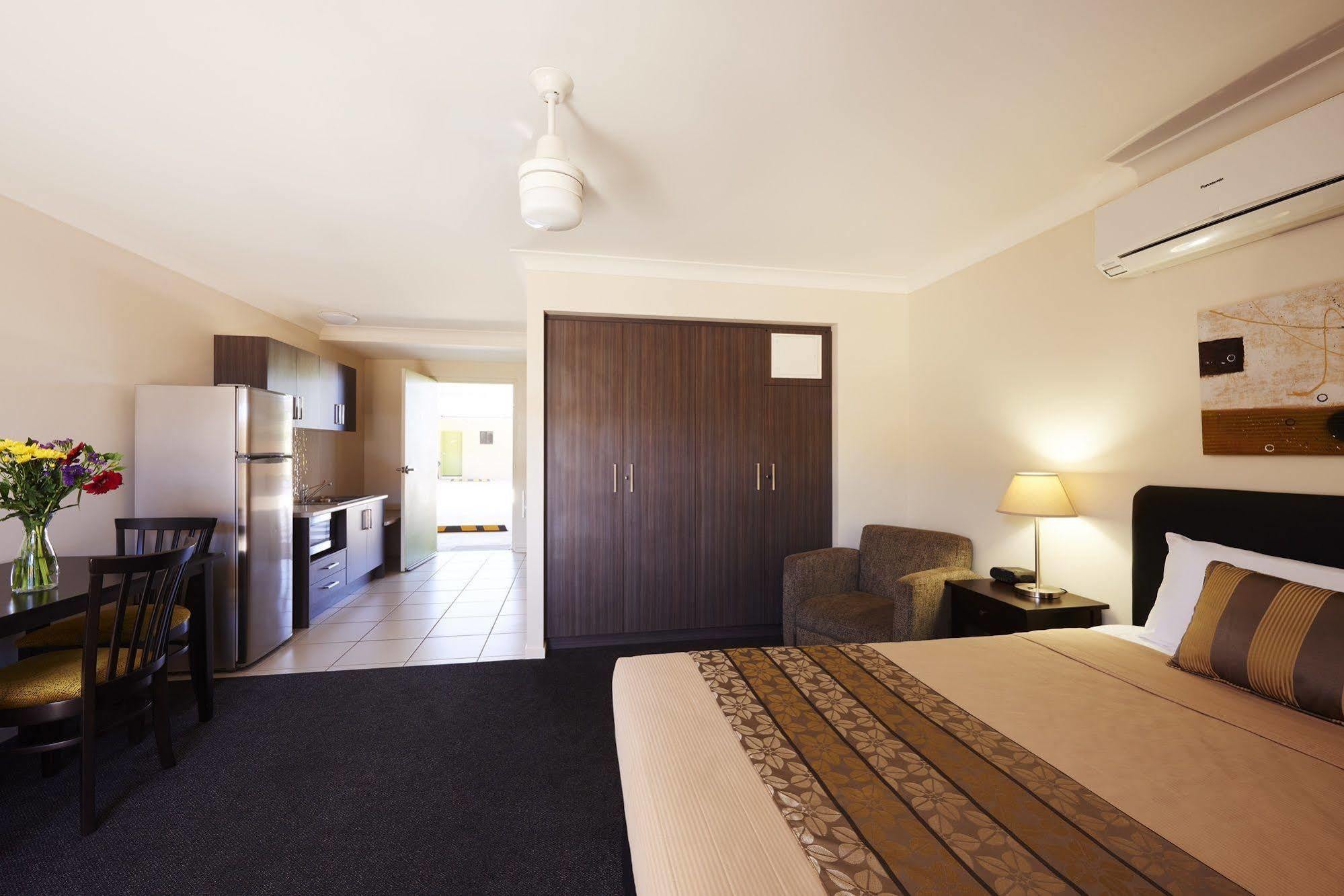 Blackwater Hotel Motel Екстериор снимка
