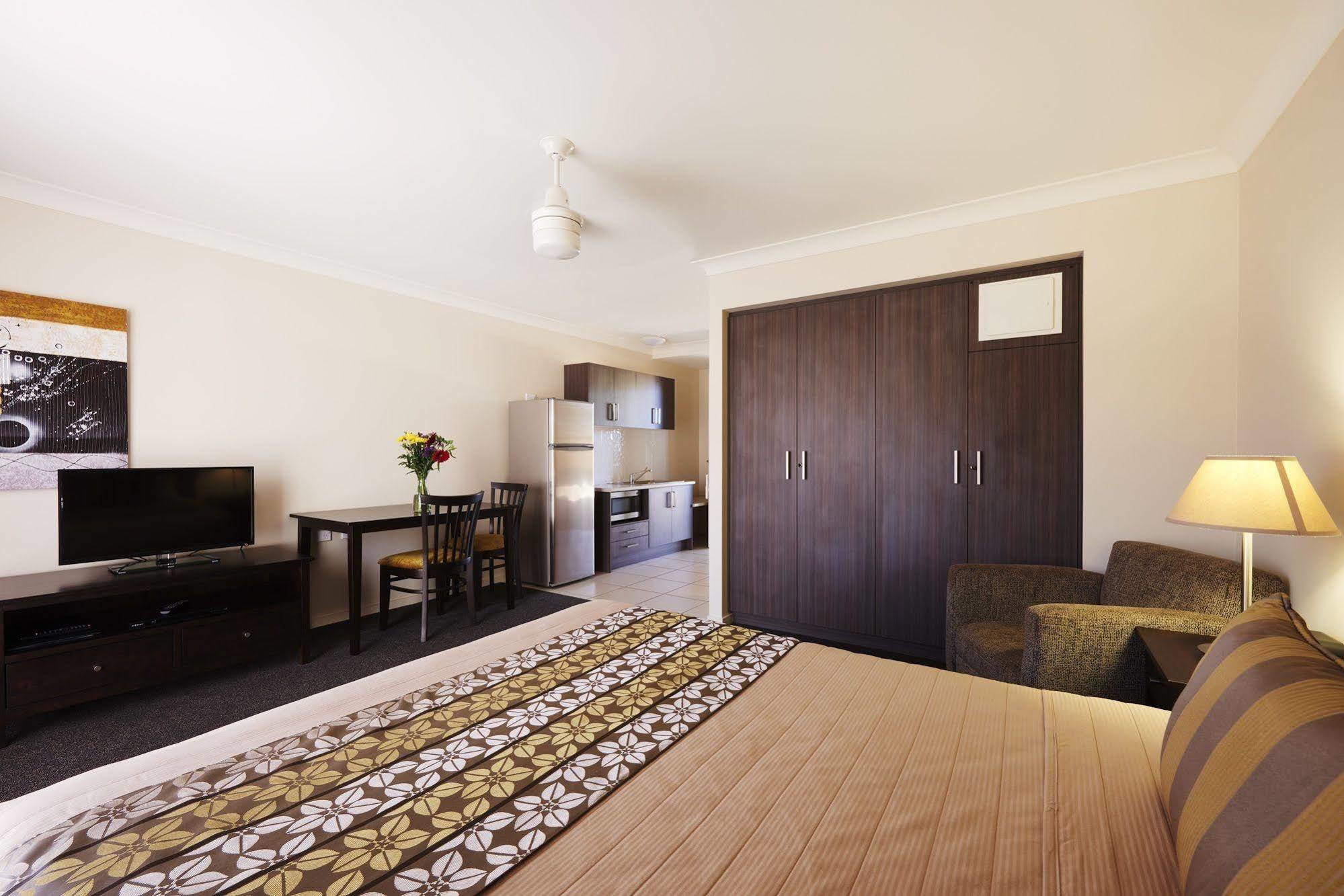 Blackwater Hotel Motel Екстериор снимка
