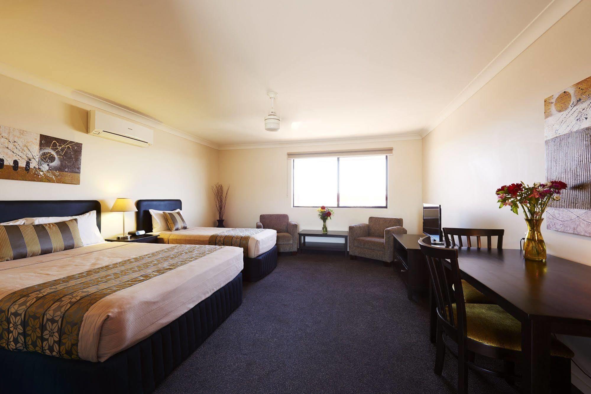 Blackwater Hotel Motel Екстериор снимка